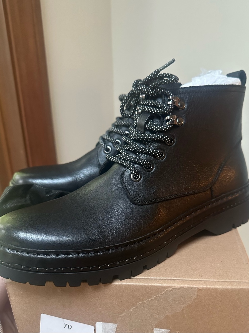 Zanzara men’s leather boot, men’s size 8 women’s size 9.5